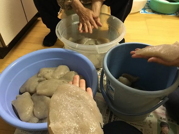 叩く