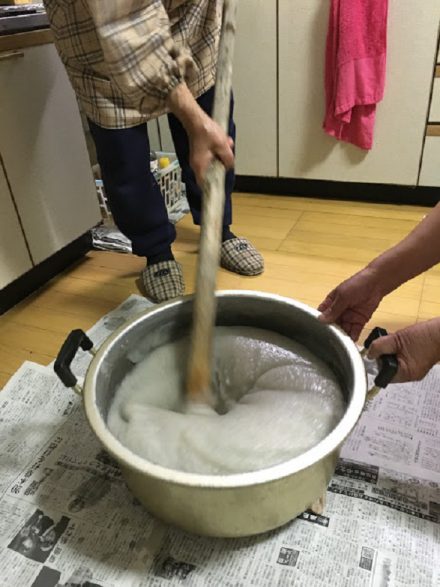 １つく