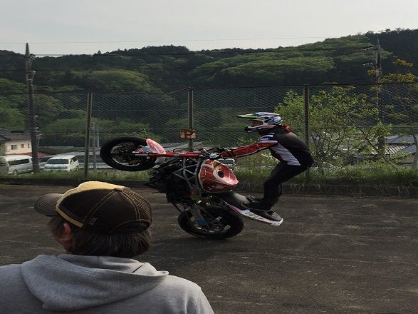 バイクパフォーマンス　小川